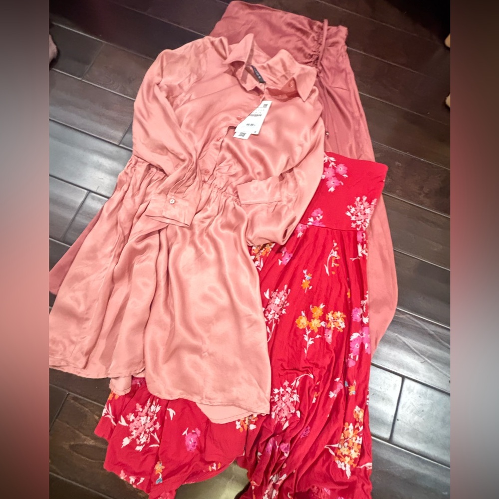 Zara Express

3 for $25

Sorry no bundling, will cancel.